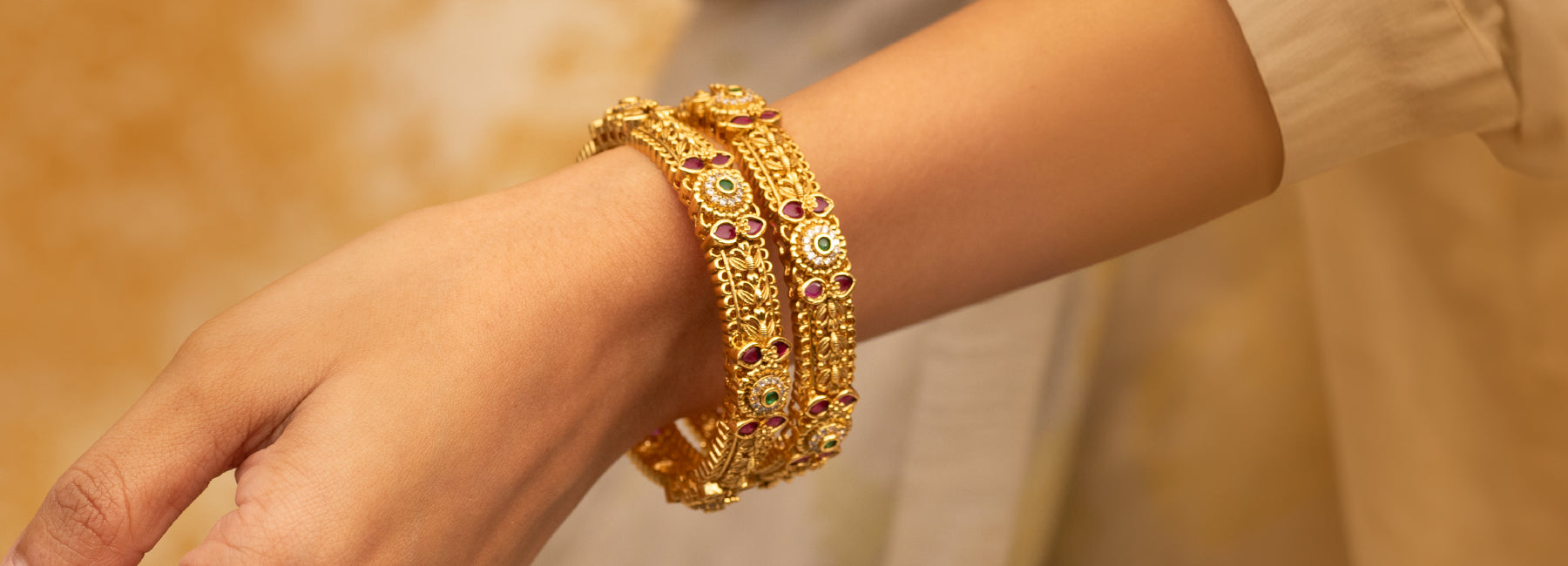 Popular Indian Bangle Styles That Are Trending This Summer