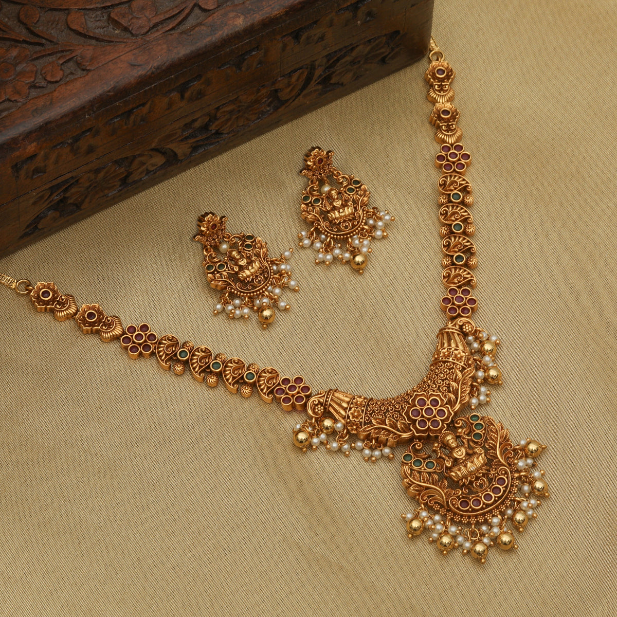 Bhavani Antique Necklace Set