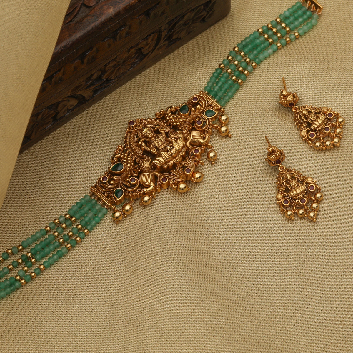 Vaishnavi Antique Choker Set