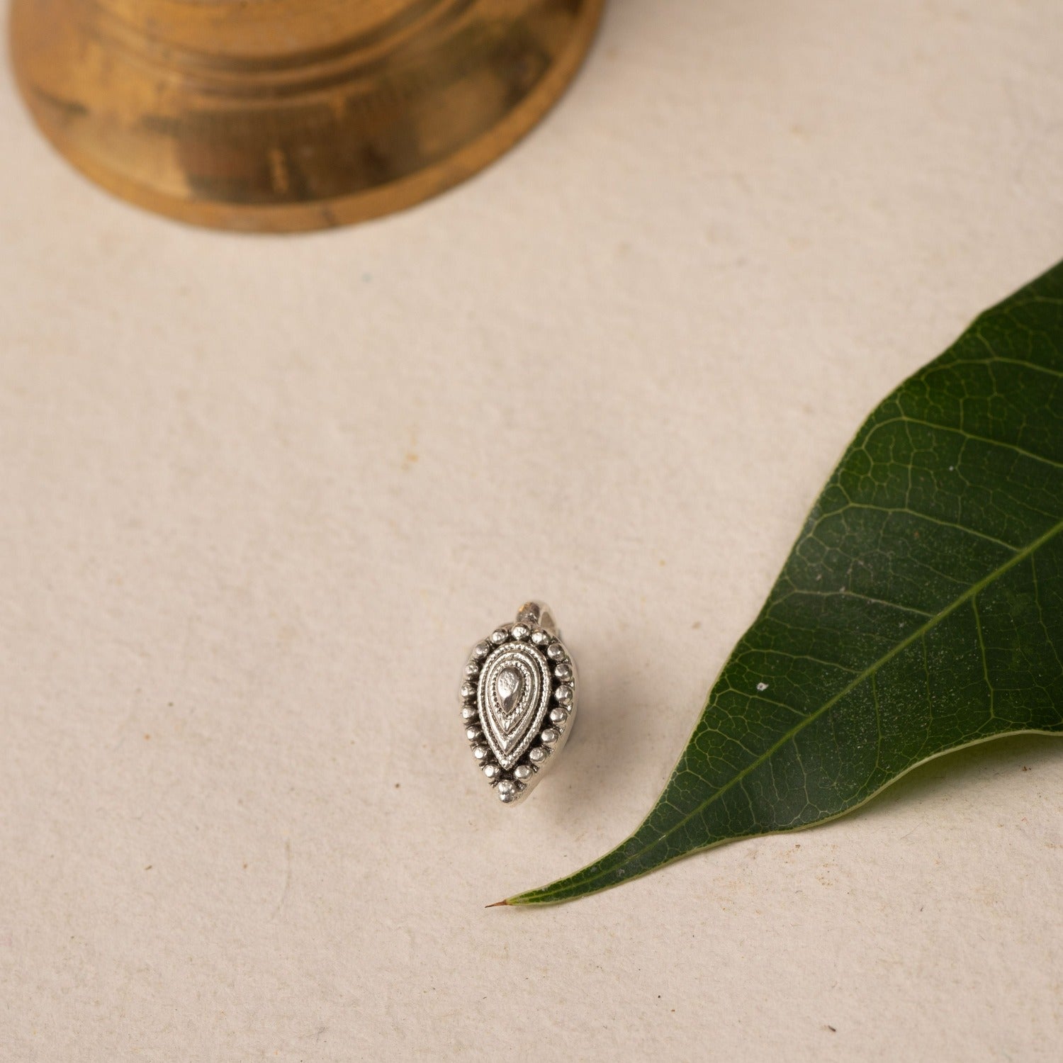 Coral Antique Sterling Silver Nose Ring – Sanvi Jewels